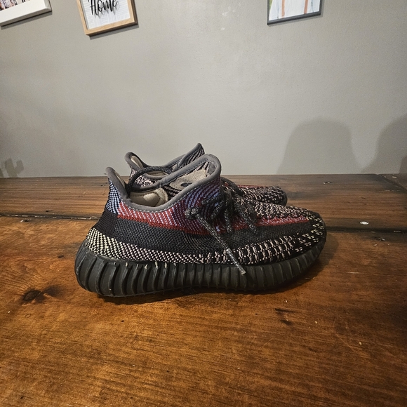 Adidas Yeezy Boost 350 V2 Yecheil - Picture 2 of 3